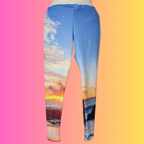 BEACH SCENE LEGGINGS SZ L - Picture 1 of 2